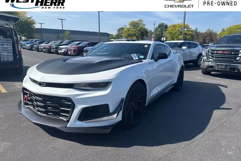 2022 Chevrolet Camaro ZL1 photo 1