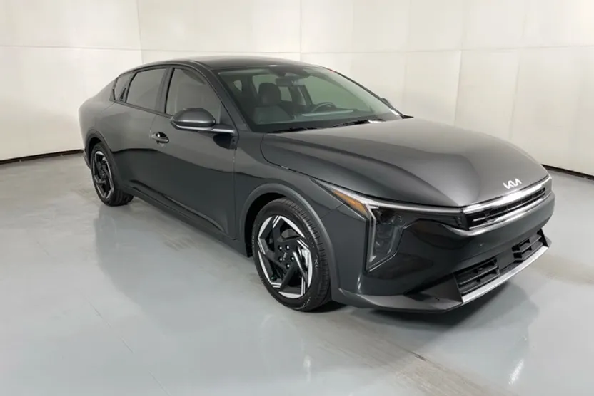 2025 Kia K4 EX photo 1