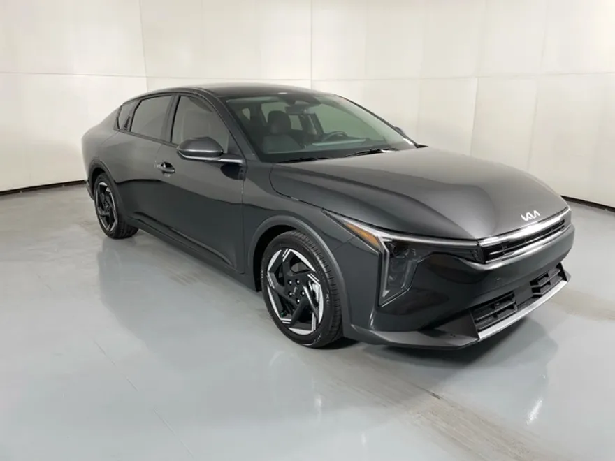2025 Kia K4 EX photo 1