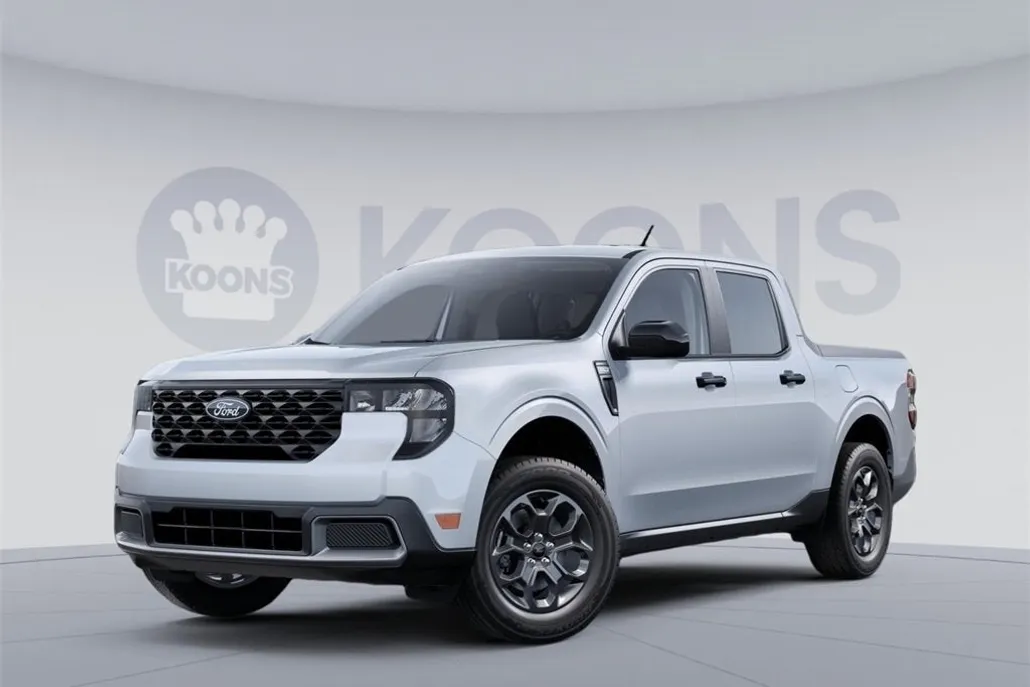 2025 Ford Maverick XLT photo 1