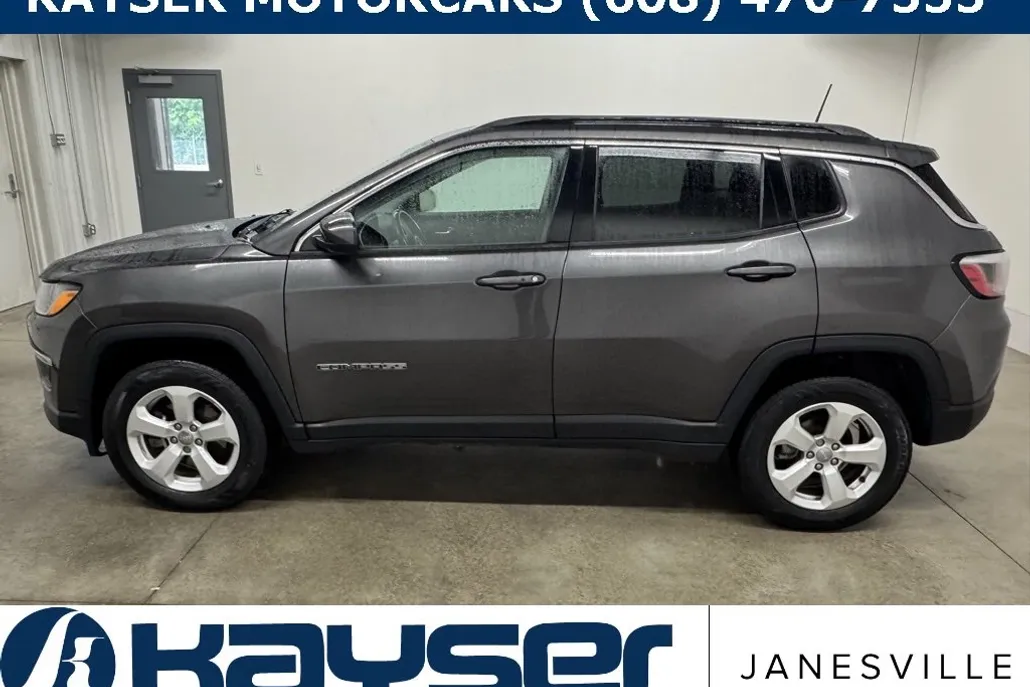2019 Jeep Compass Latitude photo 1