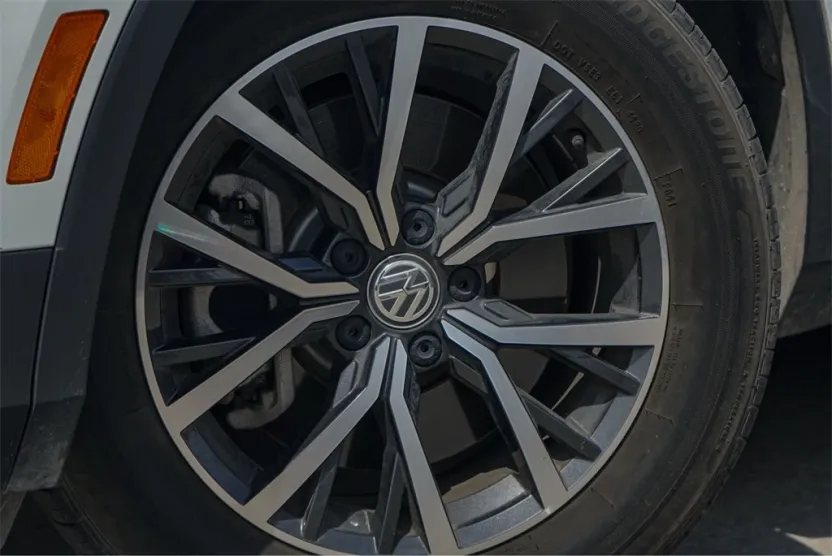 2021 Volkswagen Tiguan S photo 1