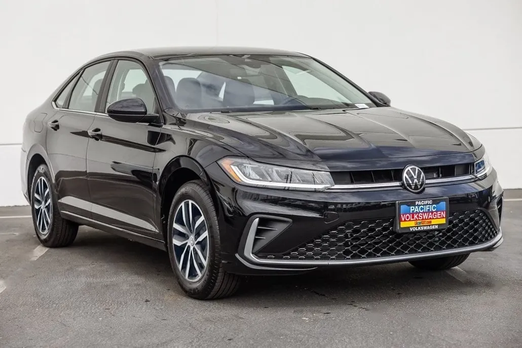 2025 Volkswagen Jetta 1.5T SE photo 1