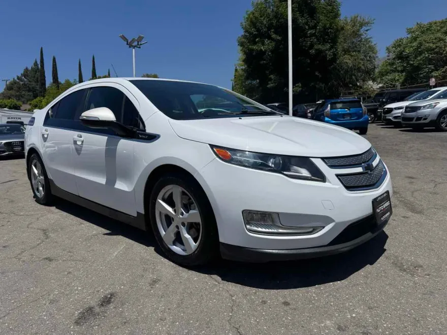 2014 Chevrolet Volt photo 1