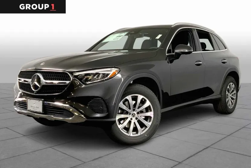 2025 Mercedes Benz GLC 300 4MATIC photo 1