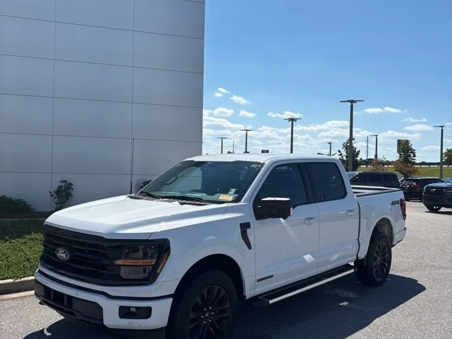 2024 Ford F-150 XLT photo 1