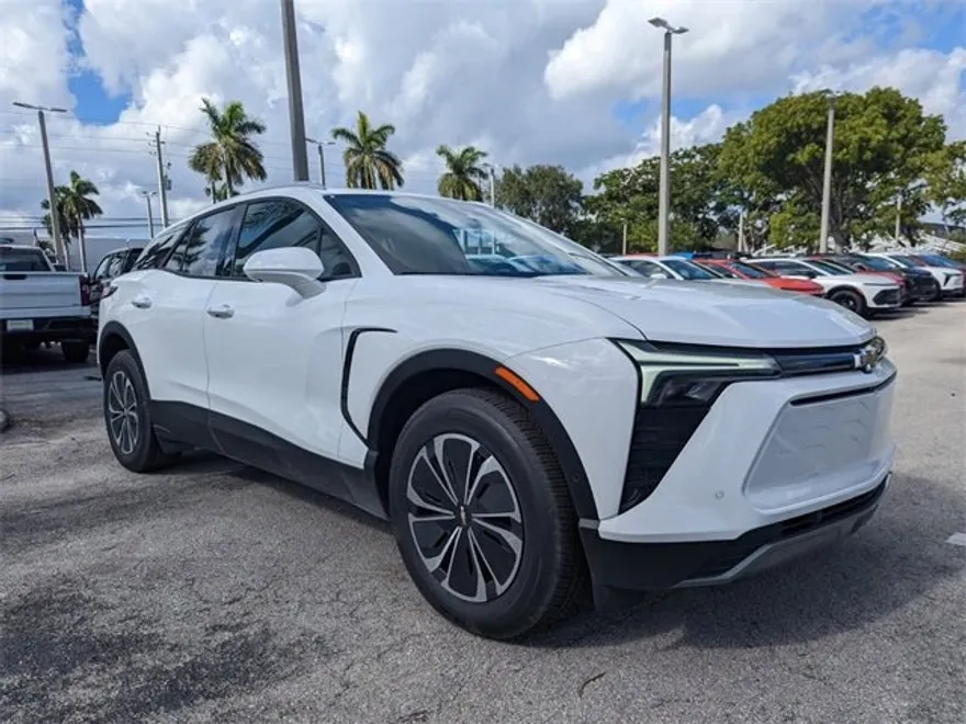 2025 Chevrolet Blazer EV photo 1