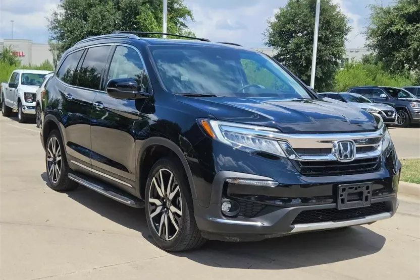 2022 Honda Pilot Touring photo 1
