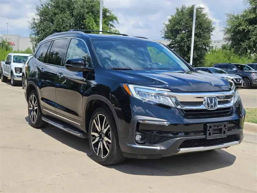 2022 Honda Pilot Touring photo 1