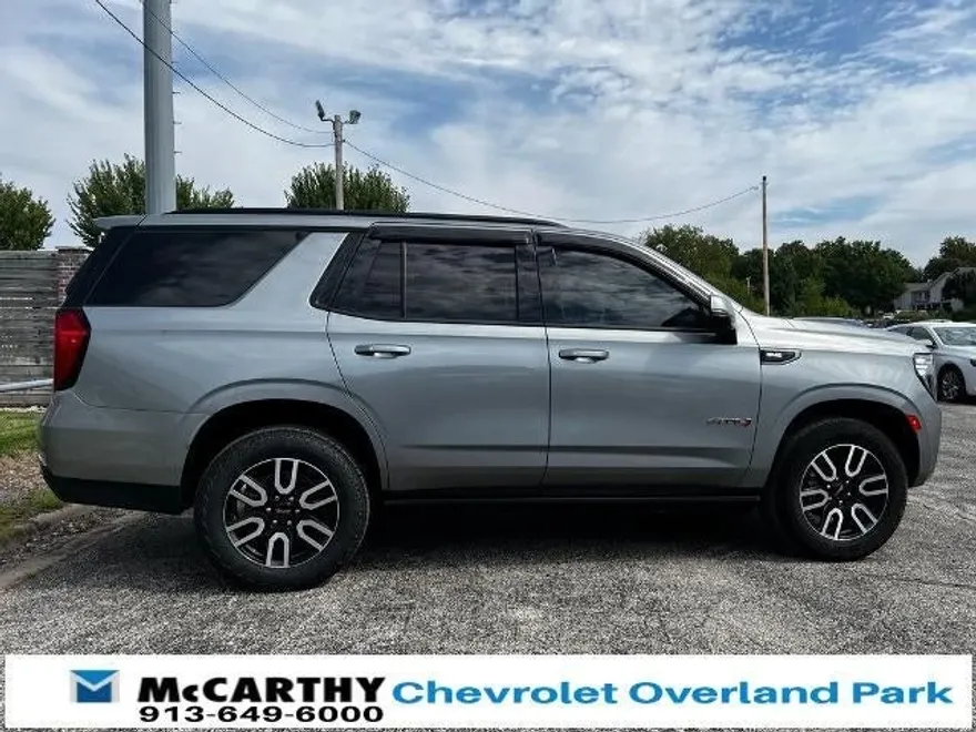 2023 Gmc Yukon AT4 photo 1