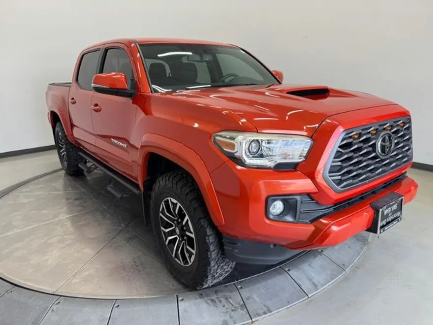 2017 Toyota Tacoma SR5 TRD Sport photo 1