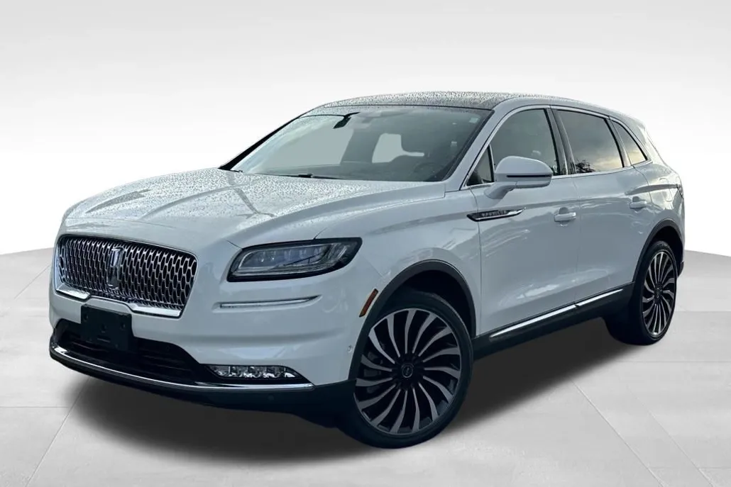 2022 Lincoln Nautilus Black Label photo 1