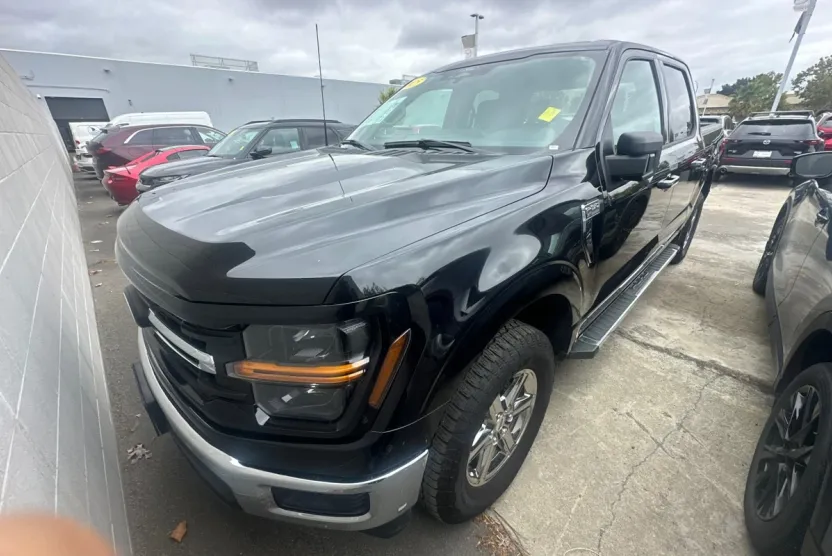 2025 Ford F-150 XLT photo 1