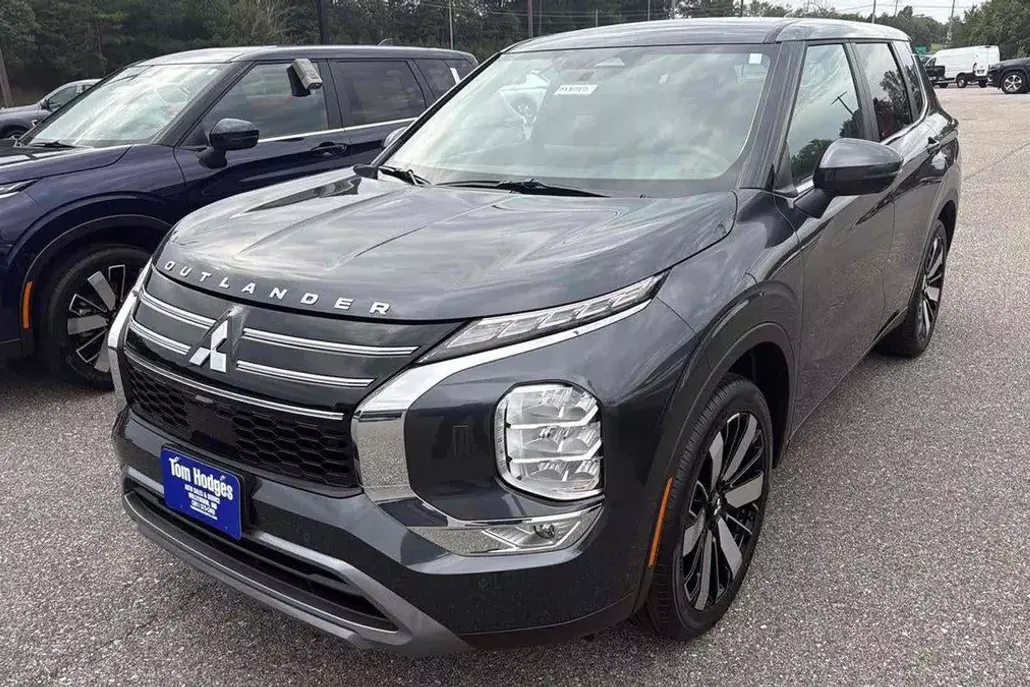 2025 Mitsubishi Outlander SE 2.5 S-AWC photo 1
