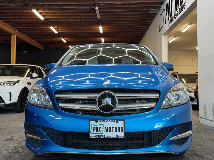 2014 Mercedes Benz B photo 2