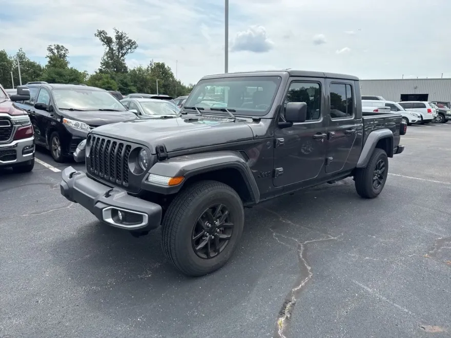 2023 Jeep Gladiator Sport S photo 1