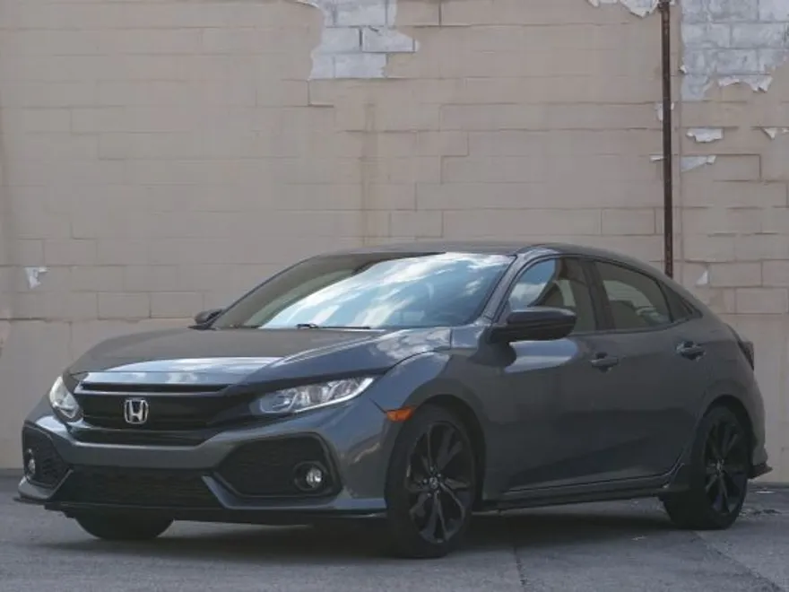 2017 Honda Civic Sport Hatchback photo 1