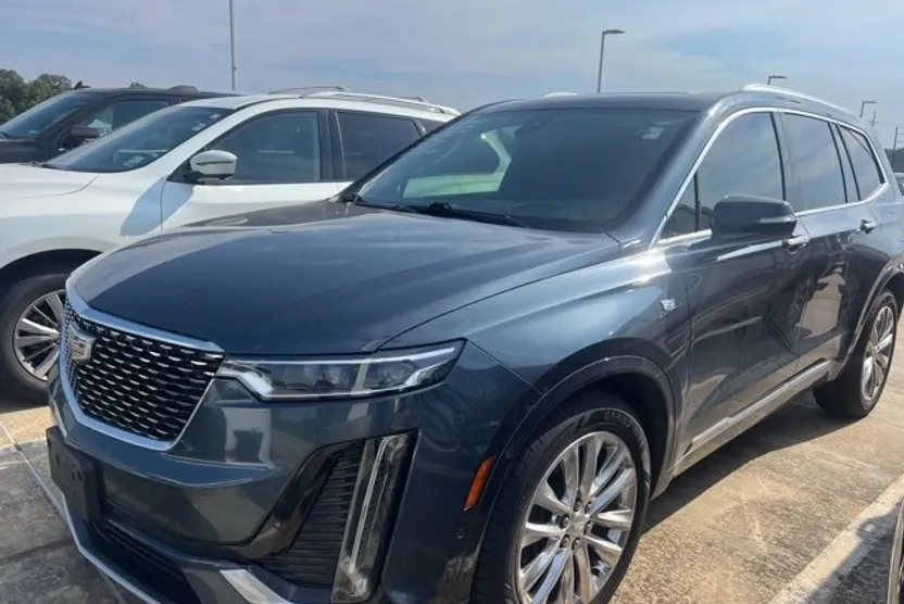 2020 Cadillac XT6 Premium Luxury photo 1
