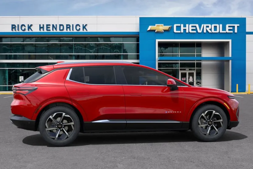 2025 Chevrolet Equinox EV 1LT photo 1