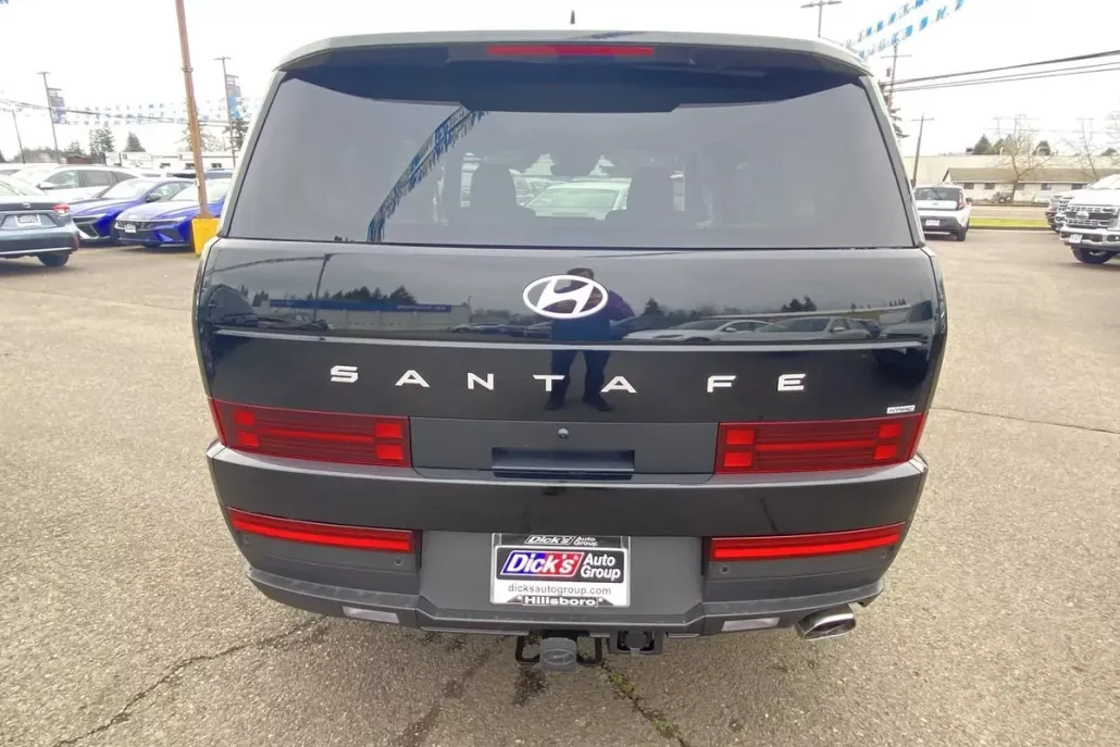 2025 Hyundai Santa Fe SE photo 1