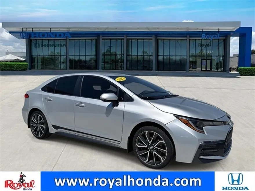 2022 Toyota Corolla SE photo 1