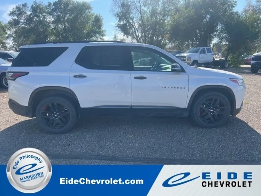 2018 Chevrolet Traverse Premier photo 1