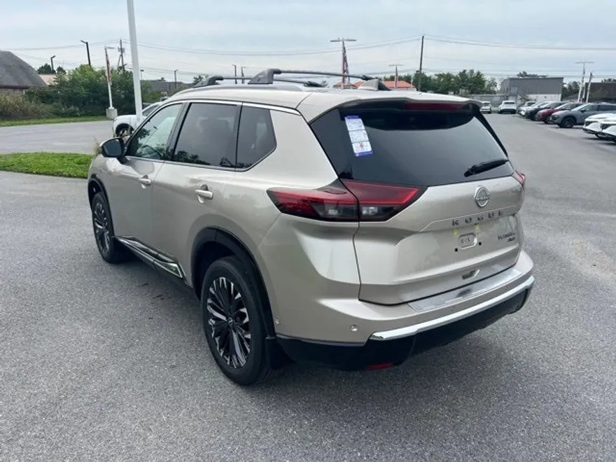 2026 Nissan Rogue Platinum photo 1