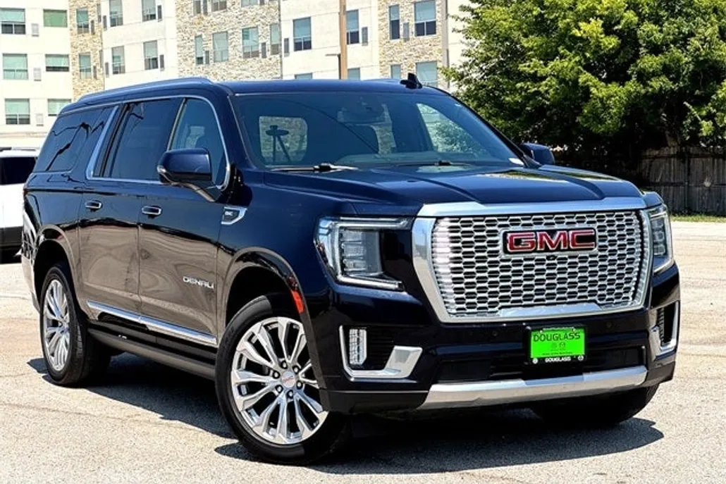 2023 Gmc Yukon XL Denali photo 1