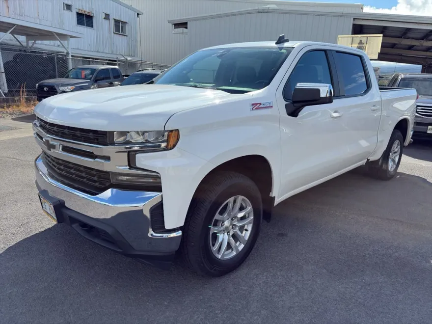 2019 Chevrolet Silverado LT photo 1