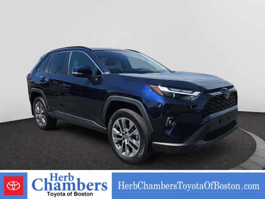 2024 Toyota RAV4 XLE Premium photo 1