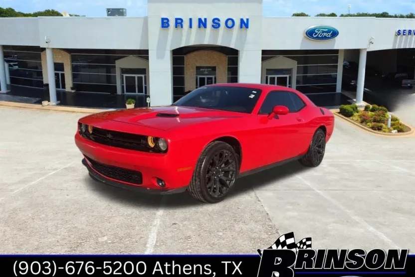 2015 Dodge Challenger SXT Plus photo 1