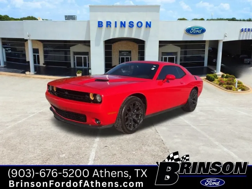 2015 Dodge Challenger SXT Plus photo 1