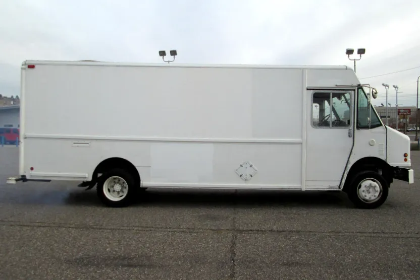 2001 Freightliner MT 55 Chassis photo 1