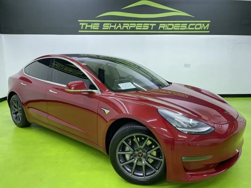 2020 Tesla Model 3 Standard Range Plus photo 1