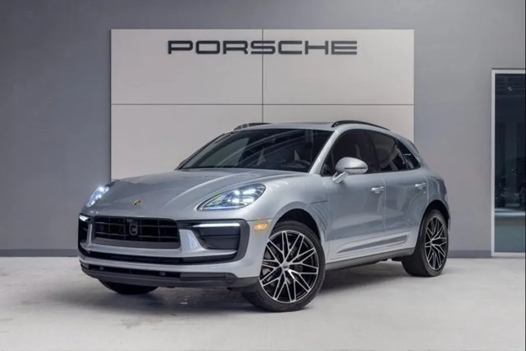 2024 Porsche Macan Base photo 1