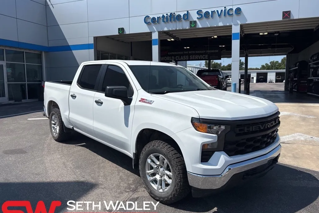 2024 Chevrolet Silverado 1500 photo 1
