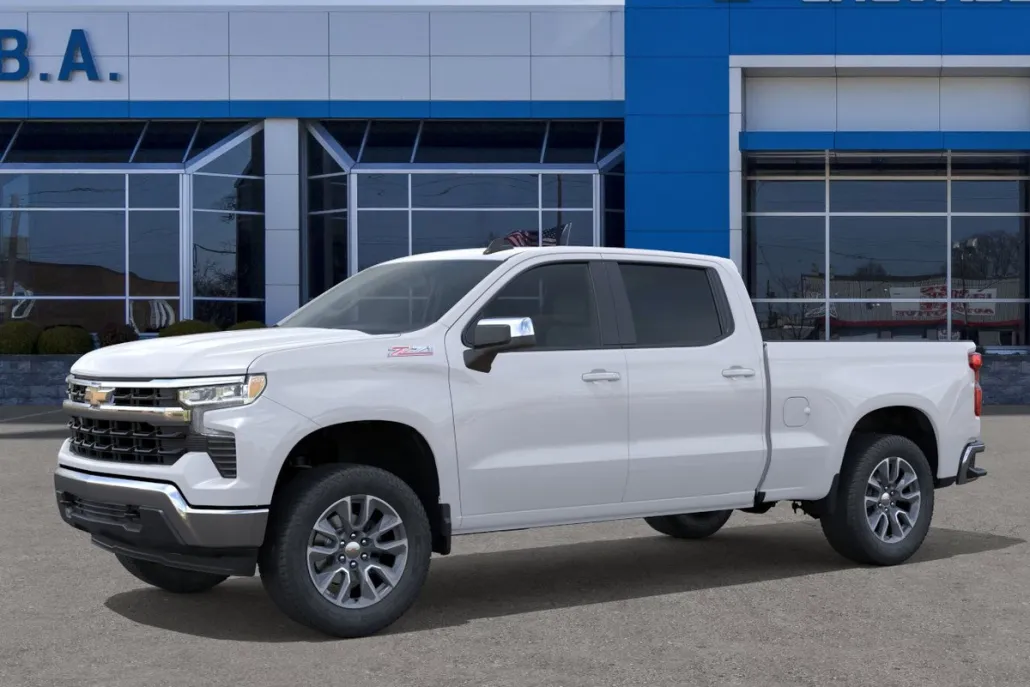 2026 Chevrolet Silverado 1500 LT photo 1