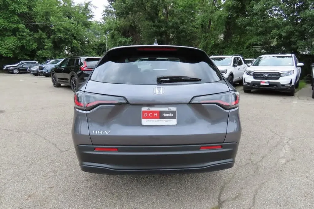 2026 Honda HR-V LX photo 1