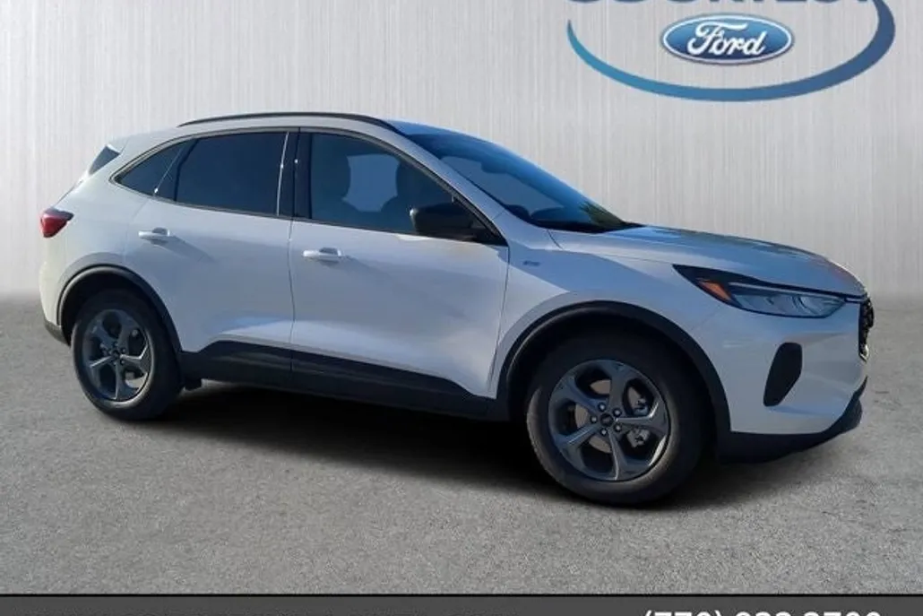 2025 Ford Escape ST-Line photo 1