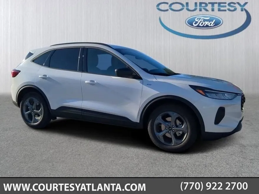 2025 Ford Escape ST-Line photo 1