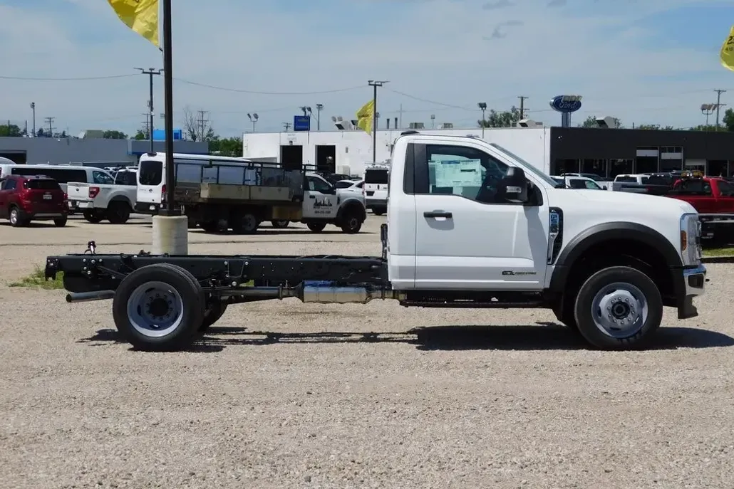 2024 Ford F-550 XL photo 1