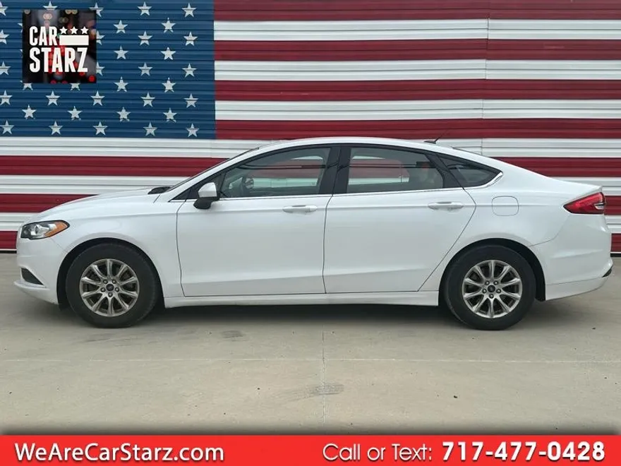 2018 Ford Fusion S photo 1
