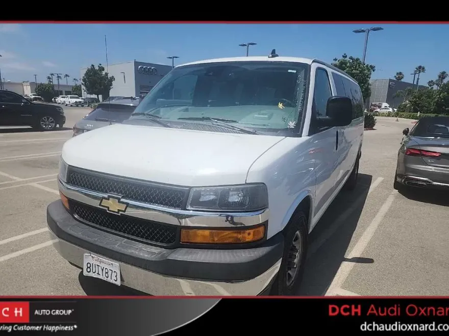 2019 Chevrolet Express LT photo 1