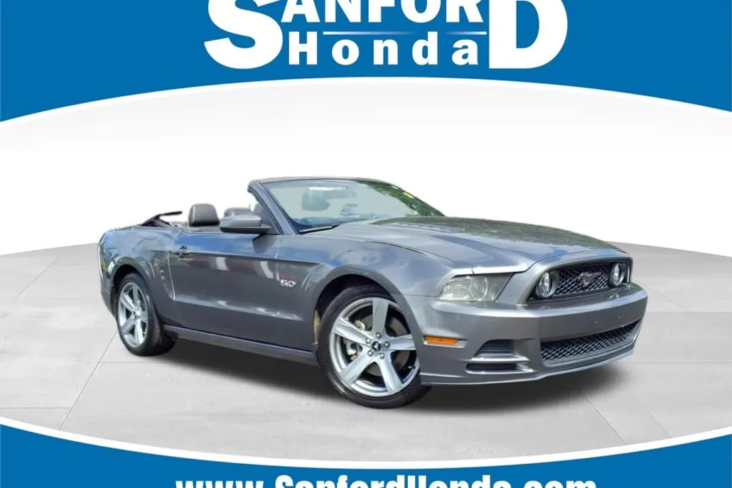 2013 Ford Mustang GT Premium photo 1