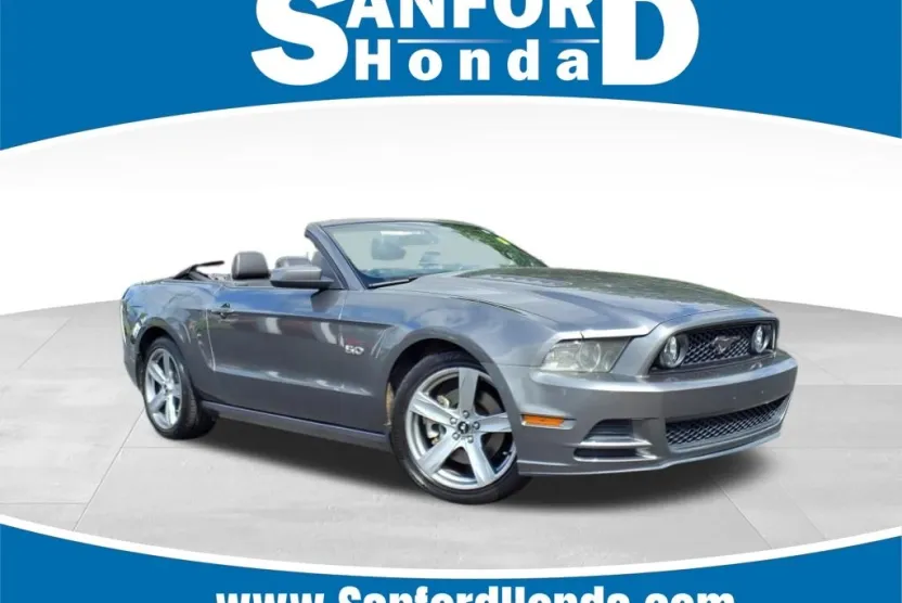 2013 Ford Mustang GT Premium photo 1