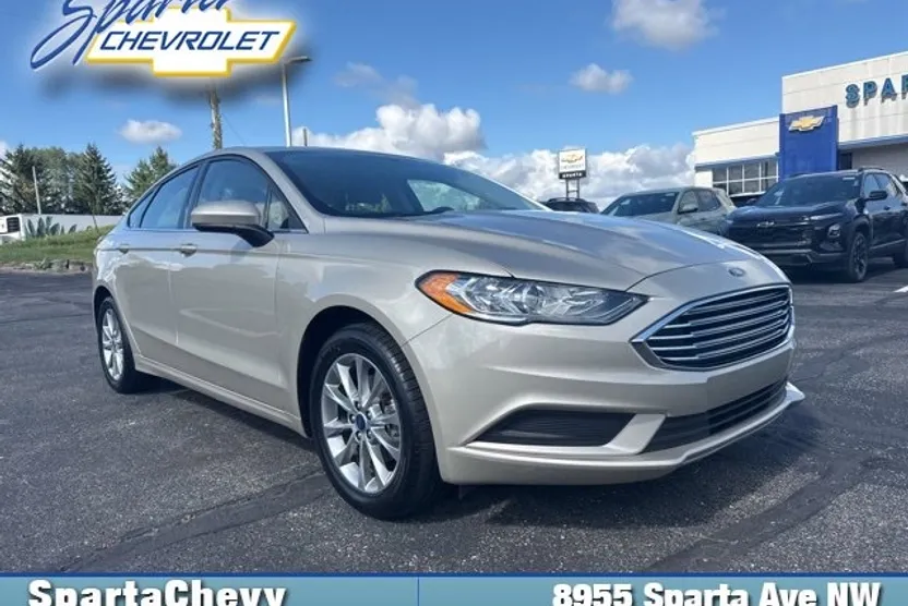 2017 Ford Fusion SE photo 1