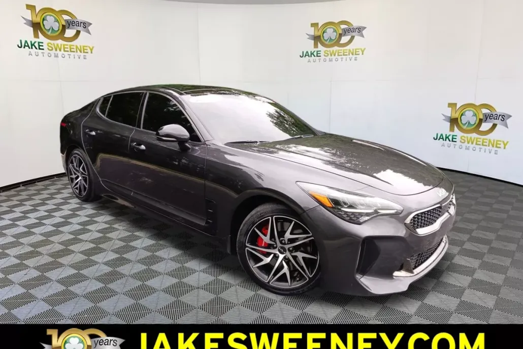 2023 Kia Stinger GT-Line photo 1