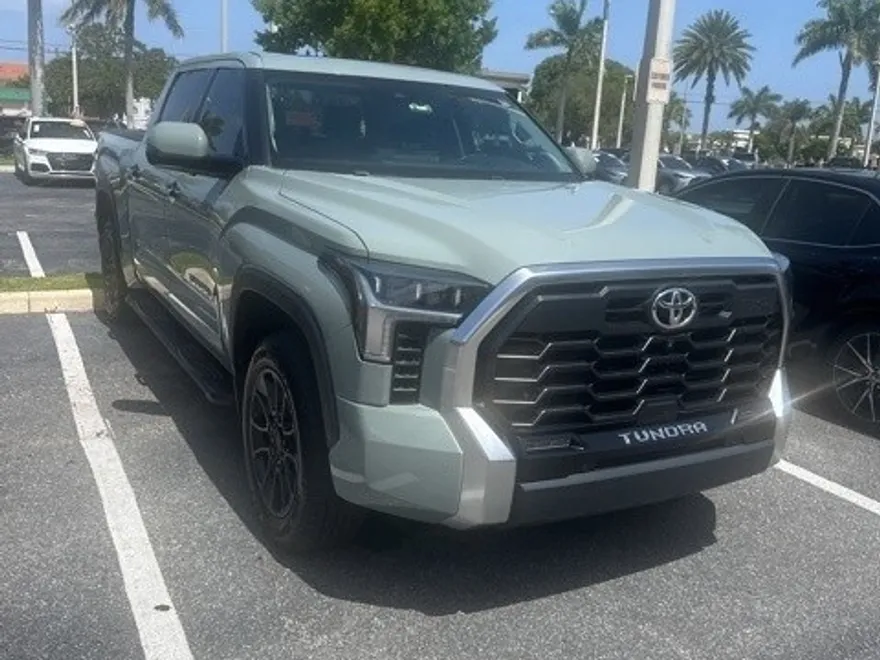 2022 Toyota Tundra Limited photo 1