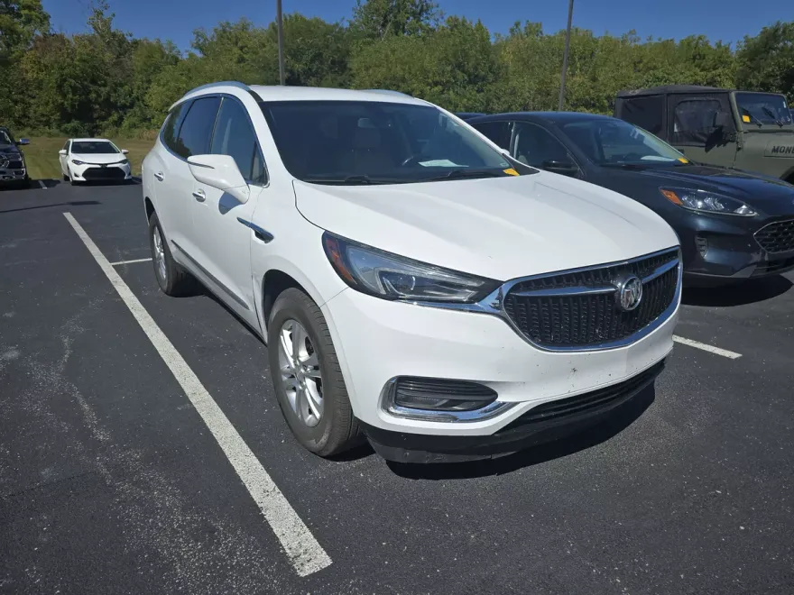 2018 Buick Enclave Essence photo 1