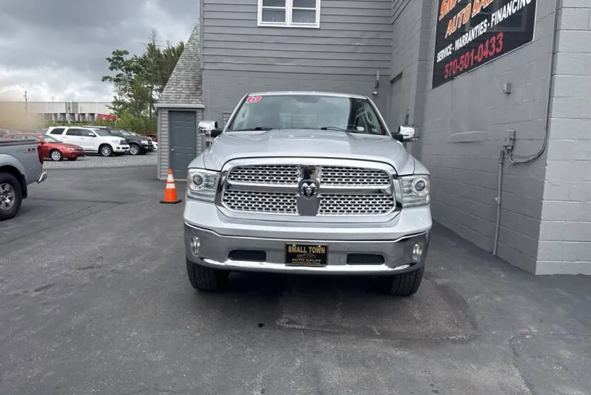 2013 Ram 1500 Laramie photo 1